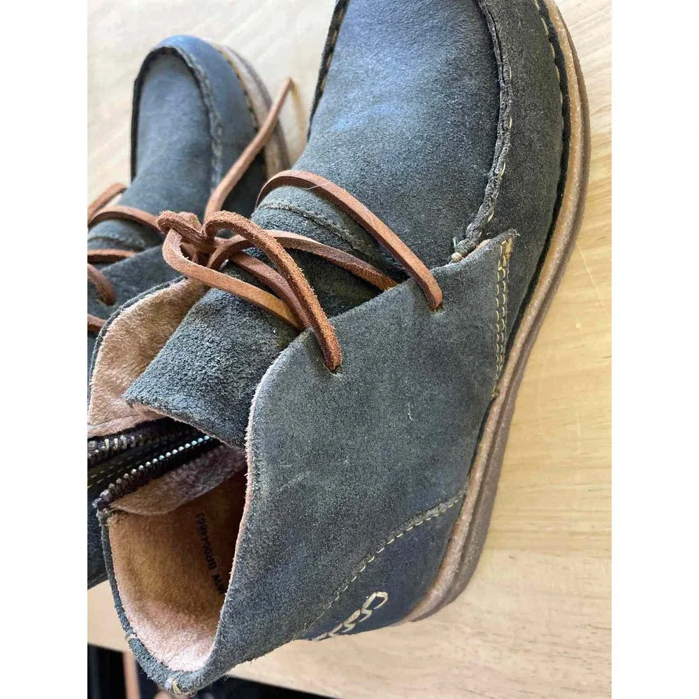 Women's Shoe Size 8.5 born Dark Green Casual Shoes